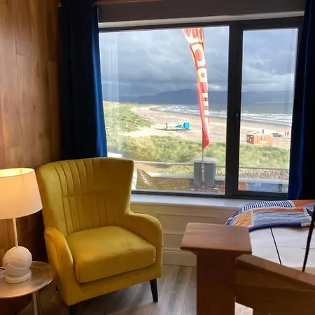 Strand Hotel Apartments Beachside And Surfing Apartment