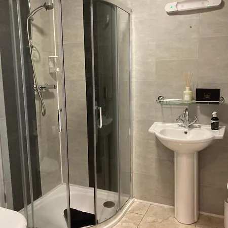 Apartment Strand Hotel Apartments Beachside And Surfing *